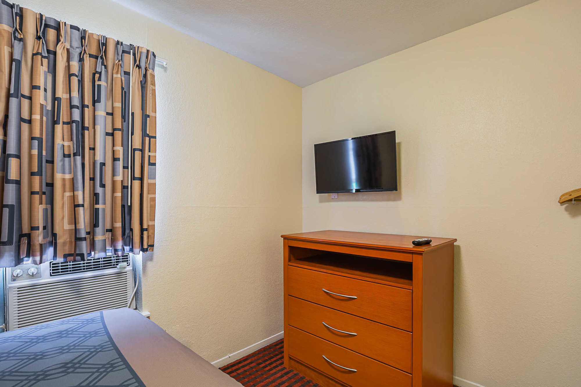 Econo Lodge Huntsville- University Area Ruang foto